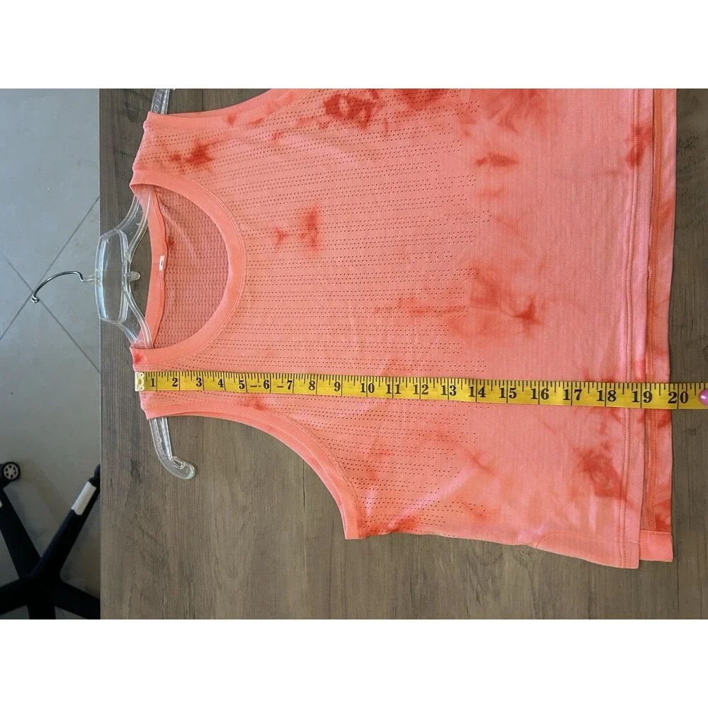 Lululemon Train to Be Tank Size 10 Rain Marble Dye Raspberry Cream